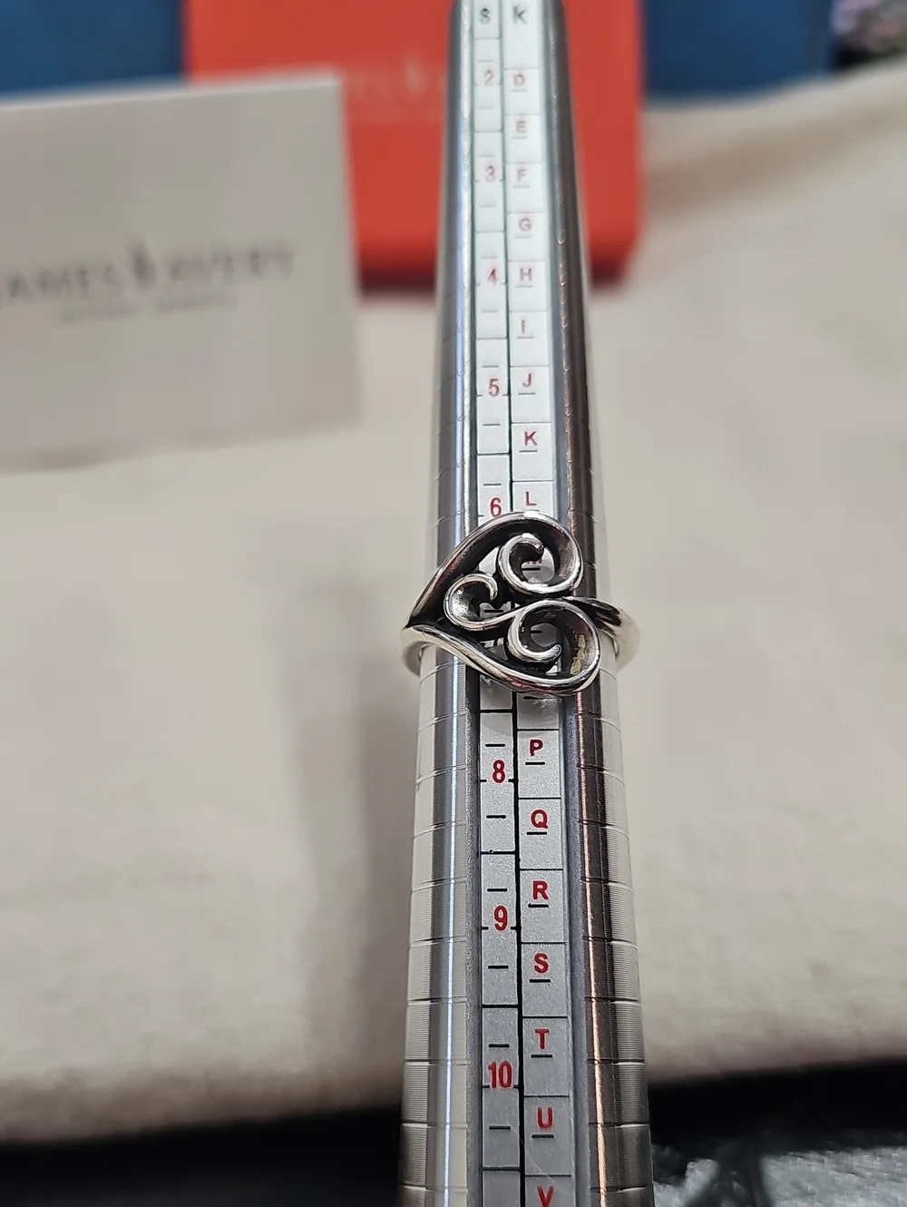 Highly sought-after Retired James Avery Sterling Silver Sz7